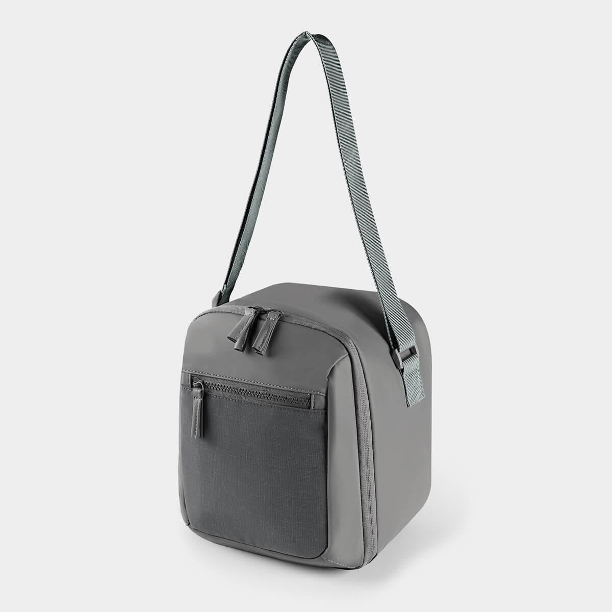 https://www.patrickandsant.com/CompanyFiles/Ref/182SIN%20585/182SIN%20585_1.jpg